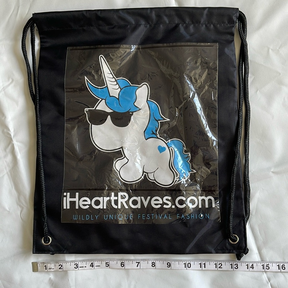 1366- NWOT I heart raves festival black cinch backpack w/ white and blue unicorn